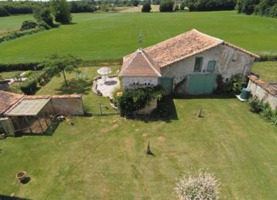 &#8364;349950 - Gorgeous Farmhouse With Beautiful Living Space And Walled Garden