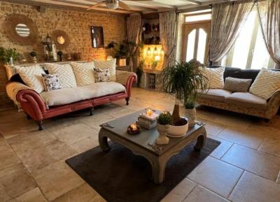 &#8364;234000 - Beautiful Old Detached Stone Property With Barn And Mature Gardens