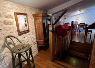 &#8364;228700 - Beautiful Charentaise House With A Pleasant Private Courtyard