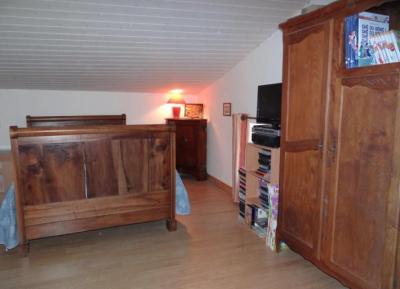 &#8364;319140 - Attractive 4 Bedroom Stone House With Separate Gite And Swimming Pool Near Mansle