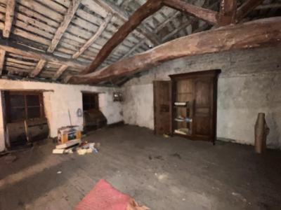 Large Property To Renovate, 15 Minutes From Angouleme.