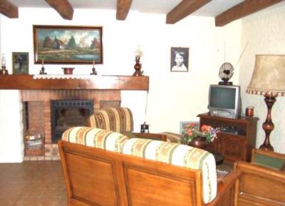 &#8364;336800 - Detached Stone Property With A Beautiful Garden