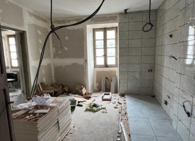 &#8364;55000 - House To Finish Renovating