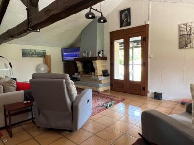 &#8364;199950 - 2 Independent Accommodations With Large Gardens And Swimming Pool