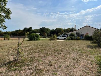 &#8364;178500 - Spacious 3 / 4 Bedroom Cosy Stone House Close To Ruffec On 1482m2