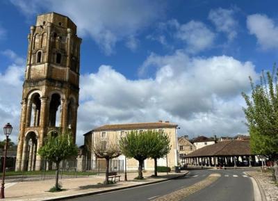 &#8364;99950 - 2/3 Bedroom House In A Gorgeous Medieval Town