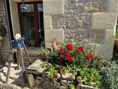 &#8364;199950 - 2 Independent Accommodations With Large Gardens And Swimming Pool