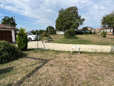 &#8364;178500 - Spacious 3 / 4 Bedroom Cosy Stone House Close To Ruffec On 1482m2