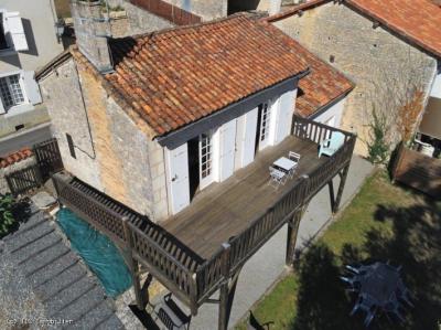 &#8364;265950 - Beautiful Village House On The Edge Of The Charente - Verteuil-sur-charente