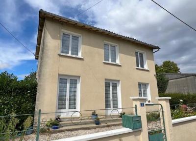 &#8364;107000 - 3 Bedroom Town House In Charroux : Quiet Location