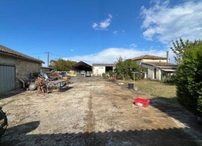 &#8364;141240 - 4 Bedroom Village House With Outbuildings On Nearly 2 Acres