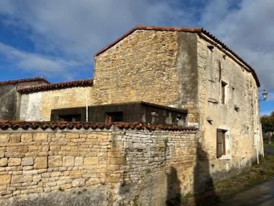 &#8364;60000 - Village House With Garden To Finish Renovating