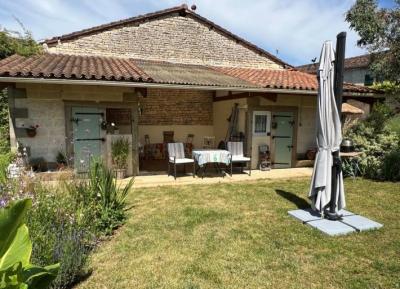 &#8364;249000 - Fabulous 3 Bedroom Character Property With Gorgeous Gardens Leading Towards The Rive