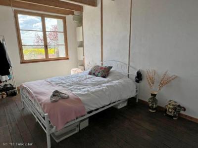 &#8364;115000 - Pretty 2 Bedroom Village House With Enclosed Garden And Lovely Views. Close To Civra