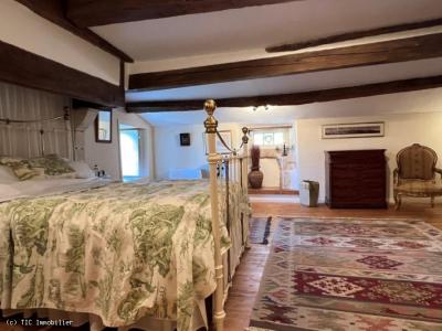 &#8364;315750 - 17th Century Unique \"relais De Poste\" Offering 4 Bedrooms And Heaps Of Character