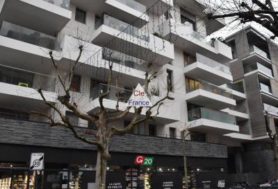 Asnieres Sur Seine - F4 Avec Balcon Terrasse Et Parking