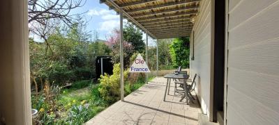 Maison De Ville 4 Chambres, Un Jardin Et Un Double Garage à Perigueux !