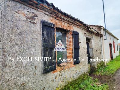 Exclusivement Pour L\'agence Le Landreau, Maison à Renover, Cave Sur Terrain Constructible... 