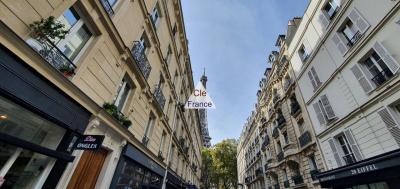 Lot De 2 Chambres à Reunir Au Pied De La Tour Eiffel