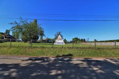 Magnifique Terrain Constructible Et Viabilise à Varennes-changy