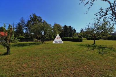 Magnifique Terrain Constructible Et Viabilise à Varennes-changy