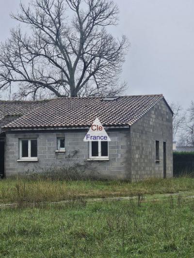 Maison Au Calme Sur 1000m² à Finir