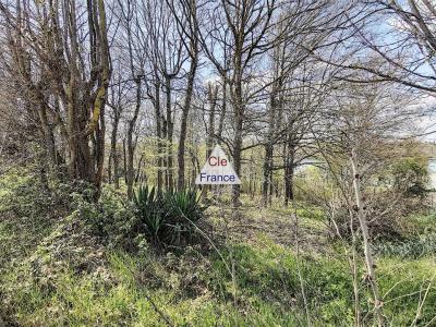 Terrain à Batir De 850m² Avec Vue Sur L\'etang Du Val