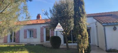 Le Landreau, Maison 4 Chambres Avec Jardin 638m2 Arbore...