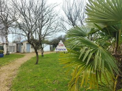 Maison De Famille Avec Plan D Eau