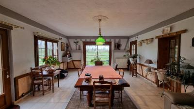 Ancien Hotel-restaurant De 325 m²  Fort Potentiel Commercial