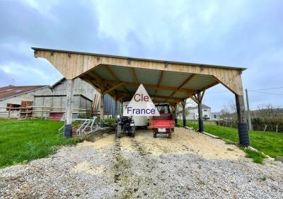 Corps De Ferme Sur 2 Hectares