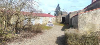 A Proximite De La Mer, Maison En Pierre A Renover Avec Grange Et Grand Terrain.