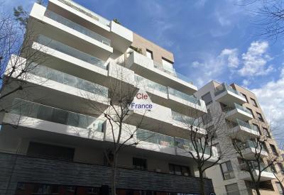 Asnieres - Construction De 2019 / 3 Chambres, Vaste Sejour, Terrasse Et Parking