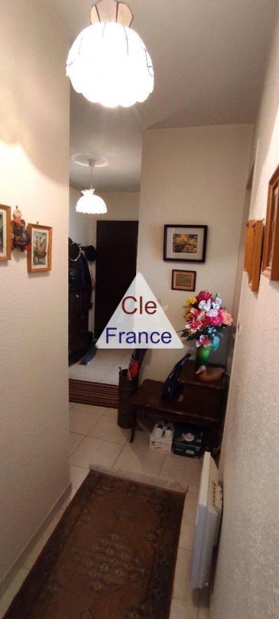 Agreable Appartement Au Cur Du Centre-ville, Situe Dans Un Quartier Calme Et Residentiel