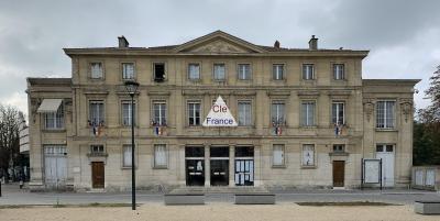 Romainville- Centre - 3 Pieces, 2 Chambres Cave Et Parking