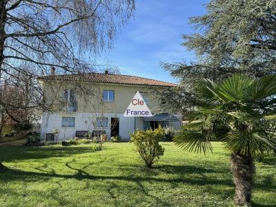 Fleac, Au Calme, Maison Sur Sous-sol Avec Appartement