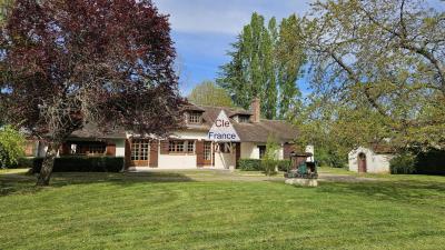 Superbe Habitation De La Fin Du 19e Siecle à Vendre à Chevillon-sur-huillard 45700