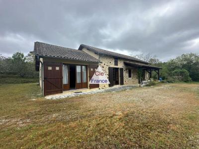 Maison 3 Chambres Avec Terrain De 8214 M2 