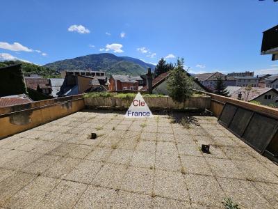 Maison De Ville De 153.09 M² Avec Terrasse De 36.60 M² Et 2 Garages