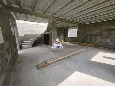 Tours-en-savoie (73790) : Maison T4 En Cours D\'achevement Avec Garage Et Jardin