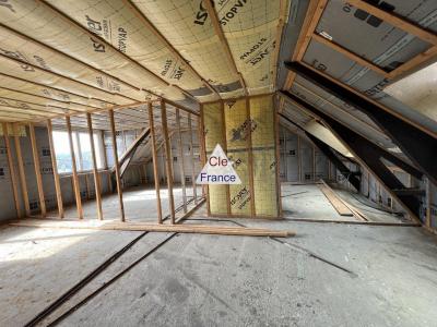 Grande Maison De Bourg à Finir De Restaurer