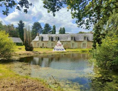 Propriete De Caractere Sur 14 Hectares Avec Bois