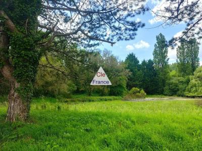 Propriete De Caractere Sur 14 Hectares Avec Bois