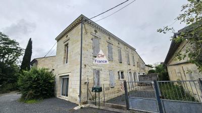 Ensemble Immobilier De 2 Maisons Dont Une Maison Louee Et Un Terrain