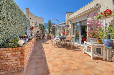 Tres Rare : Villa Sur Toit Avec Terrasseau Centre De Cavalaire-sur-mer