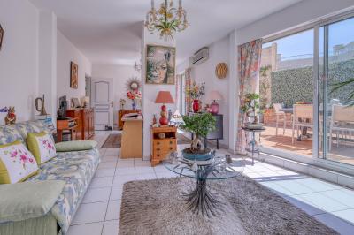 Tres Rare : Villa Sur Toit Avec Terrasseau Centre De Cavalaire-sur-mer