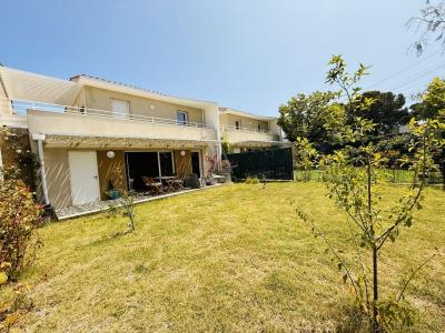 Maison Contemporaine Avec Jardin Et Garage  Saint-aygulf (83370)