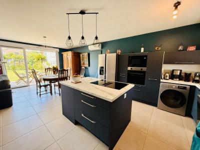 Maison Contemporaine Avec Jardin Et Garage  Saint-aygulf (83370)