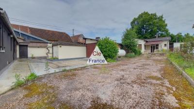 Heuilley Sur Saone Grande Maison Avec Tres Grand Garage/atelier, Jardin, Maisonnette