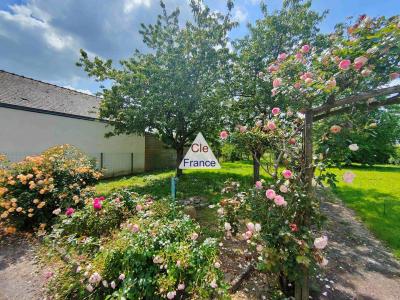 Beau Pavillon De Plain-pied Dans Le Centre De Morannes